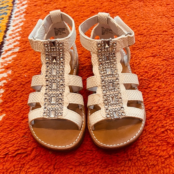 Cute embellished off white and silver girl’s sandals Size 9 - Picture 1 of 5